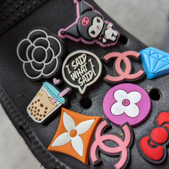 4 Set of like Chanel logo symbol and Camelia flower Charms for Crocs, Jibbitz - Picture 2 of 3